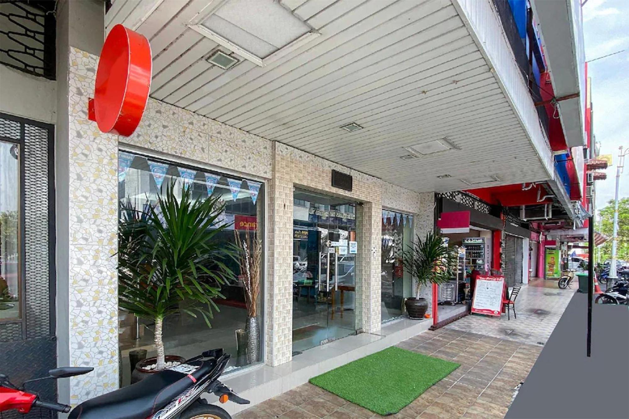 Coop Hotel Kangar Extérieur photo
